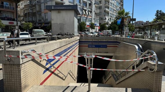 Yürüyen merdiven ters yöne hareket etti: Yaralılar var Yürüyen merdiven ters yöne hareket etti: Yaralılar var