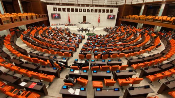 Meclis’te Alevi tartışması