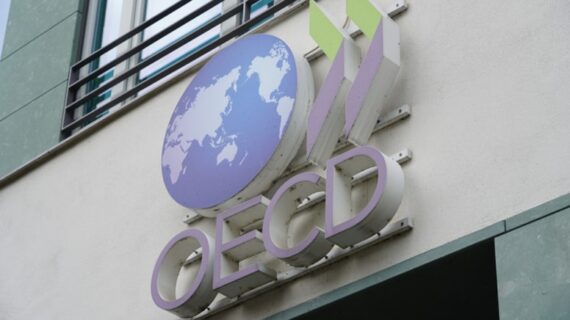 OECD Başekonomisti: Türkiye’nin gri listeden çıkması yabancı yatırımı artırır