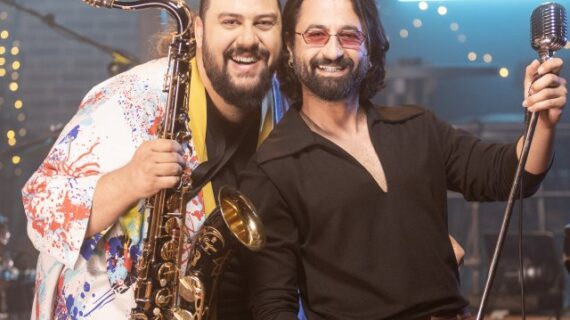 Anıl Şallıel & Koray Avcı “Mevlam Birçok Dert Vermiş”
