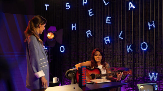 BERFU YENENLER İLE TALK SHOW PERİLERİ’NE MELEK MOSSO KONUK OLDU