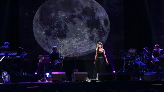 Fransız soprano Emma Shapplin Antalya’da konser verdi