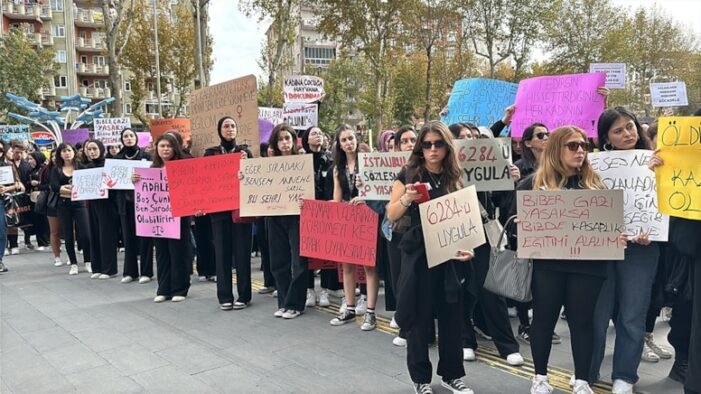 Kütahya’da kadınlar tek ses oldu: Binlerce kadın için buradayız