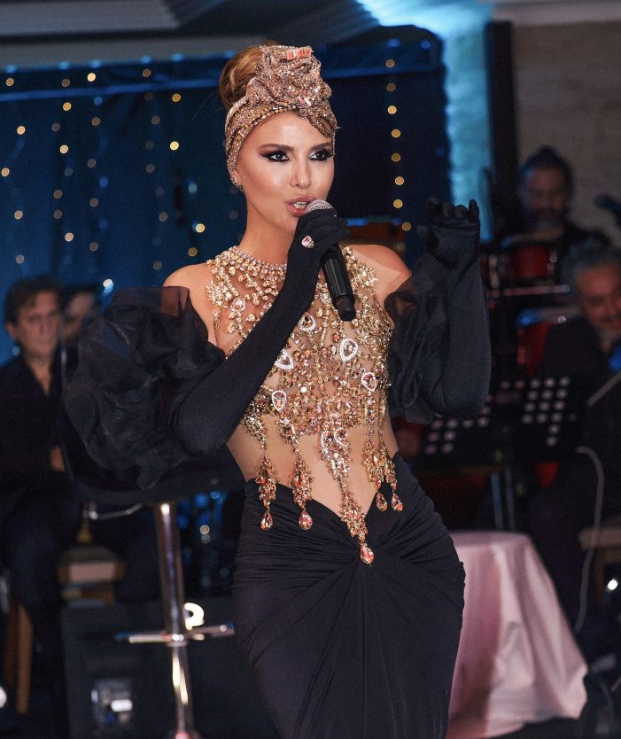 Gülben Ergen yeni yıla Uludağ Grand Yazıcı Otel’de girdi.