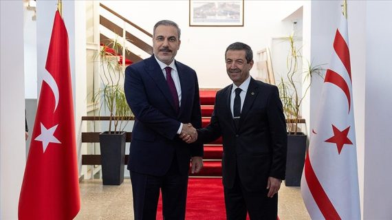 Dışişleri Bakanı Fidan Lefkoşa’da KKTC’li mevkidaşı Ertuğruloğlu ile bir araya geldi