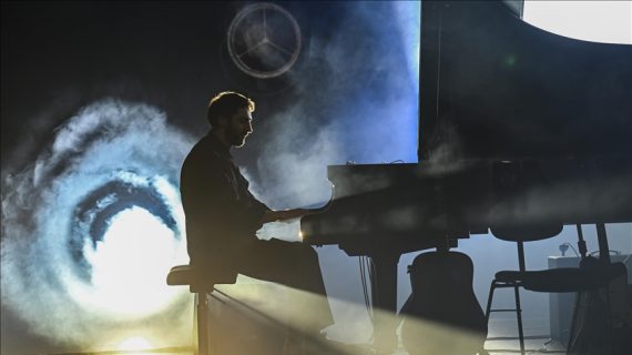 Evgeny Grinko Sevgililer Günü’ne özel AKM’de konser verdi