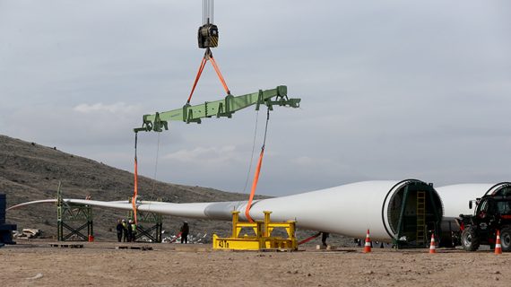 600 tonluk dev türbinler rüzgarı elektriğe dönüştürüyor
