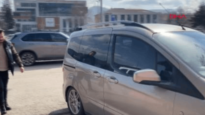 Kardeşi ve yengesini öldüren katili taksici yakalatmış