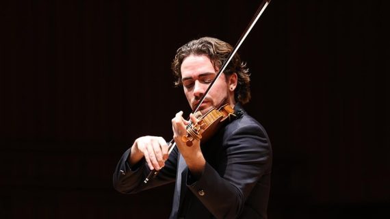 Ödüllü keman virtüözü Giuseppe Gibboni İstanbul’da müzikseverlerle buluştu