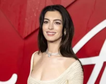 Anne Hathaway’den Arsenal taraftarlarına sürpriz: “Özellikle Rice için