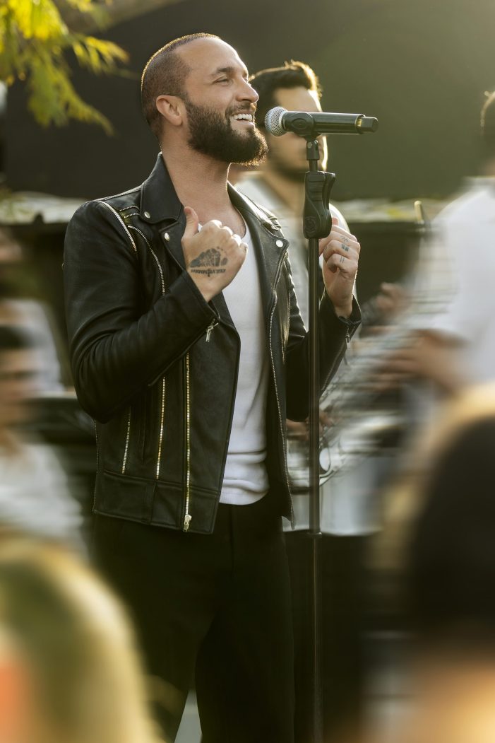 Berkay 14’ncü Alaçatı Ot Festivali’nde Muhteşem Bir Konser Verdi