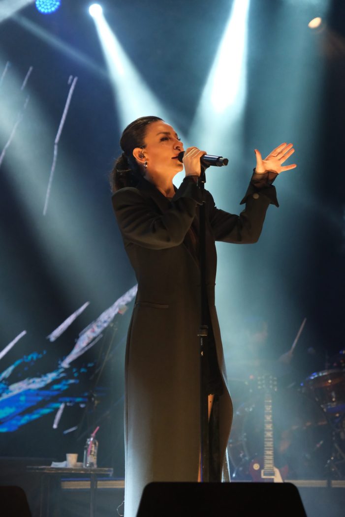 Fatma Turgut Times Square Meydanından Türkiye Turnesine Çıktı