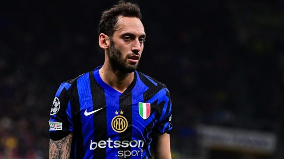Hakan Çalhanoğlu UEFA Şampiyonlar Ligi finalinde ilk peşinde