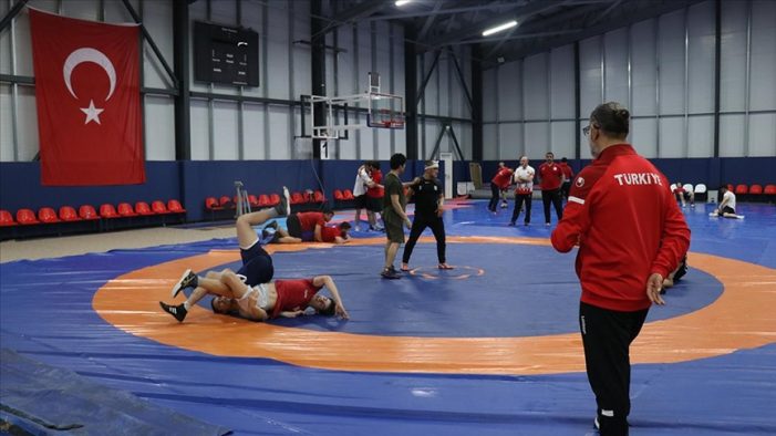 İşitme Engelliler Güreş Milli Takımı Deaflympics’e hazırlanıyor