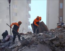 Depremde yıkılan apartmanla ilgili yeni bilirkişi raporunda “projeye aykırı imalat” vurgusu Depremde yıkılan apartmanla ilgili yeni bilirkişi raporunda “projeye aykırı imalat” vurgusu