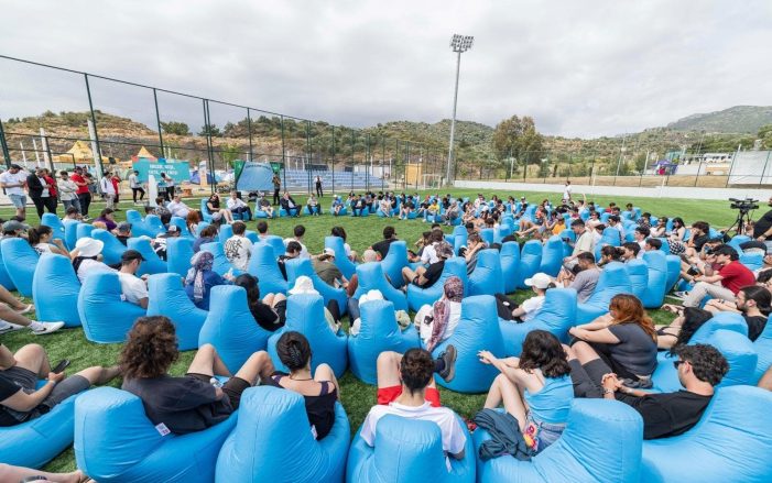 “Gençlik Var Gelecek Var” “Gençlik Var Gelecek Var”