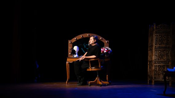 Armağan Çağlayan’dan Bir Ustalık Eseri: “Seyfi Bey” Kapalı Gişe Devam Ediyor