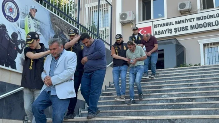İstanbul merkezli 3 ilde düzenlenen change operasyonunda 5 tutuklama