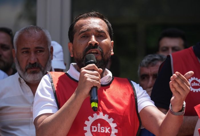 İzmir’de yaklaşık 23 bin işçinin grevi dördüncü gününde