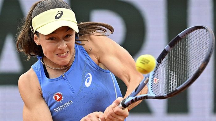 Zeynep Sönmez Wimbledon’da 2. tura çıkan ilk Türk kadın tenisçi oldu