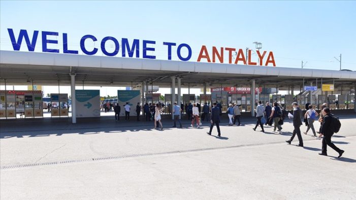 Antalya son 5 yılın temmuz ayı günlük ziyaretçi rekorunu kırdı