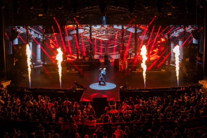 Harbiye’de Bir Yaz Klasiği Kenan Doğulu’dan Efsane Performans