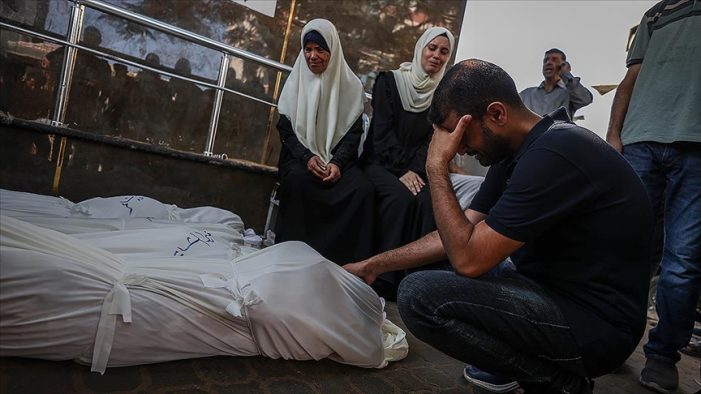 İsrail’in Gazze’de sivilleri hedef alan saldırılarda en az 23 Filistinli hayatını kaybetti