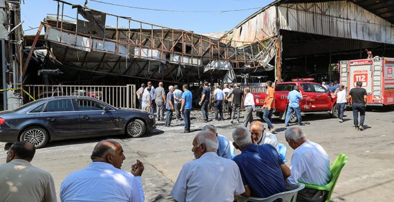 Diyarbakır’da çıkan yangında 3 iş yeri ve 19 traktör kullanılamaz hale geldi