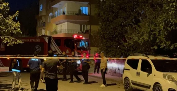 Malatya’da çatı çöktü anne ve kızı son anda kurtuldu