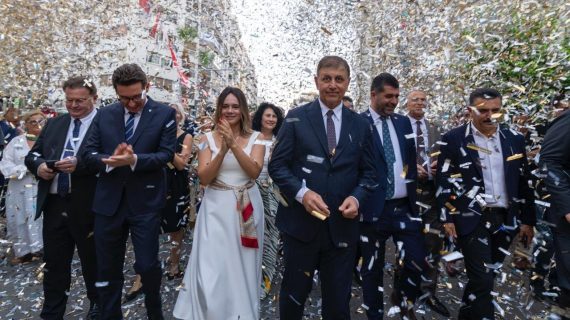 94. İEF muhteşem kortejle başladı