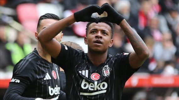 Beşiktaşlı futbolcu Keny Arroyo Cruzeiro’ya transfer oldu