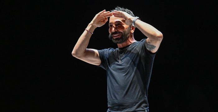 Aşkım Kapışmak ile İzmir Enternasyonal Fuarı’nda kahkaha dolu gece