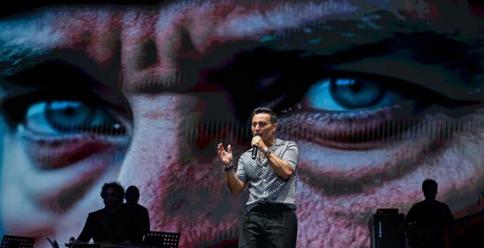 Çim Konserleri’nde Mustafa Sandal coşkusu