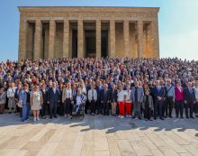 CHP 102 Yaşında… CHP Lideri Özgür Özel: “Bugün Ağır Saldırılar Altında Olan Partimizi Ne Olursa Olsun Savunacağız” CHP 102 Yaşında… CHP Lideri Özgür Özel: “Bugün Ağır Saldırılar Altında Olan Partimizi Ne Olursa Olsun Savunacağız”