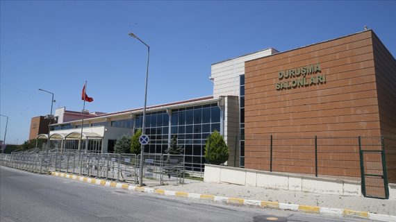 Ekrem İmamoğlu mahkemede aylık gelirini açıkladı