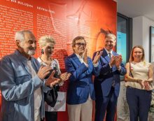 İki dev sanatçı Devrim Erbil ile Erol Evgin “Yan Yana” İki dev sanatçı Devrim Erbil ile Erol Evgin “Yan Yana”