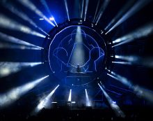 Grammy adayı Armin van Buuren İstanbul’da hayranlarıyla buluştu Grammy adayı Armin van Buuren İstanbul’da hayranlarıyla buluştu