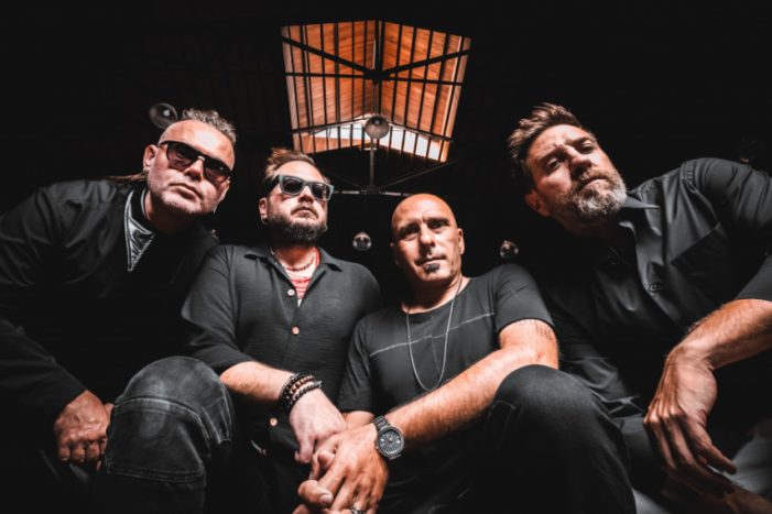 Gripin Kendi Şarkılarını Coverladı
