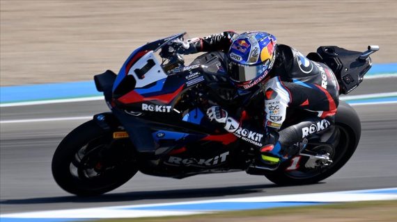 Toprak Razgatlıoğlu İspanya’daki ilk yarışta ikinci oldu