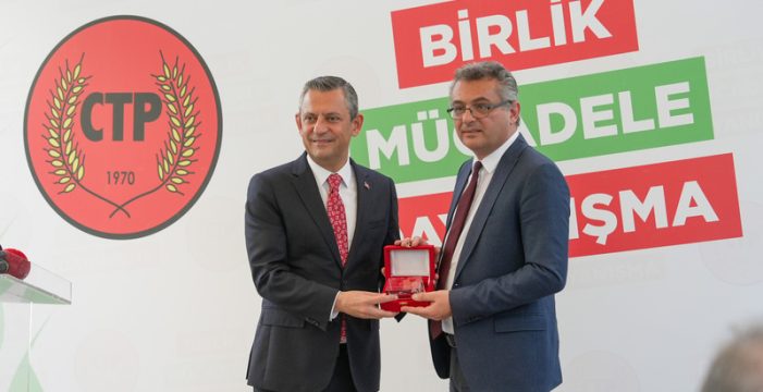 CHP Genel Başkanı Özel’den KKTC Cumhurbaşkanı Erhürman’a Tebrik Telefonu