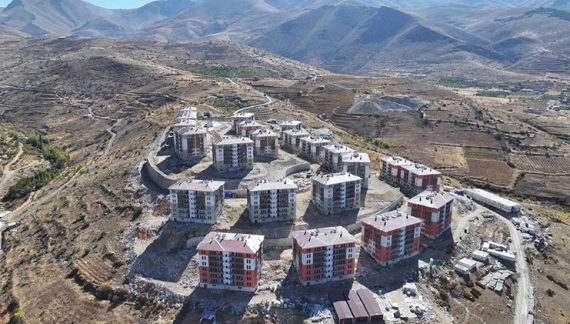 Depremlerden etkilenen Yeşilyurt’ta afetzedeler için yapılan 512 konutta sona gelindi