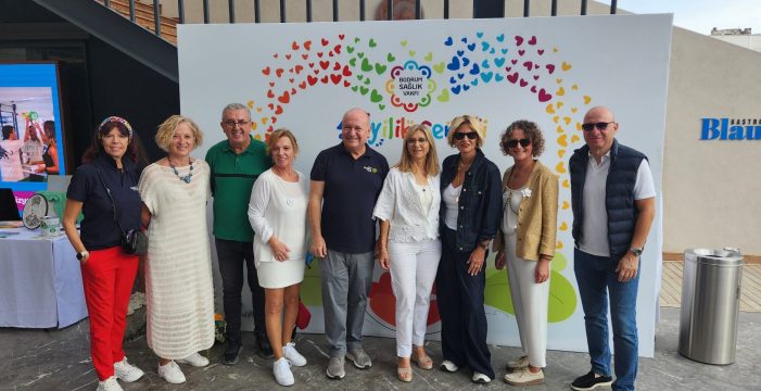 Bodrum Sağlık Vakfi’nın 5. İyilik Şenliği, “Benden Bize Küçük Adımlarla Büyük Değişimlere” Temasıyla Büyük İlgi Gördü Bodrum Sağlık Vakfi’nın 5. İyilik Şenliği, “Benden Bize Küçük Adımlarla Büyük Değişimlere” Temasıyla Büyük İlgi Gördü