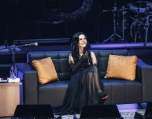 Hopa’lı Asya Fatma Turgut’u Kendine Hayran Bıraktı. Fatma Turgut Fırtınası Trabzon’daydı. Hopa’lı Asya Fatma Turgut’u Kendine Hayran Bıraktı. Fatma Turgut Fırtınası Trabzon’daydı.