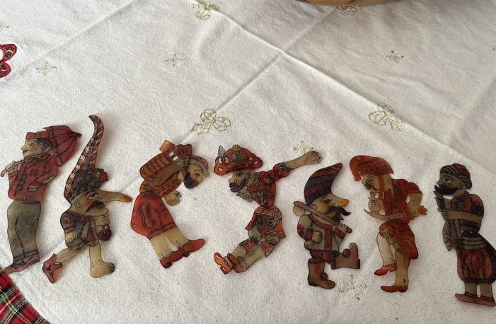 Beste Serim Erbak:Türklerin Gölge Oyunu; Karagöz ile Hacivat Beste Serim Erbak:Türklerin Gölge Oyunu; Karagöz ile Hacivat