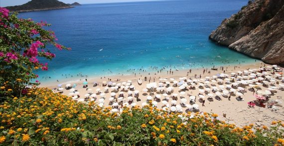 Antalya tüm zamanların en yüksek ekim ayı ziyaretçi rekorunu kırdı