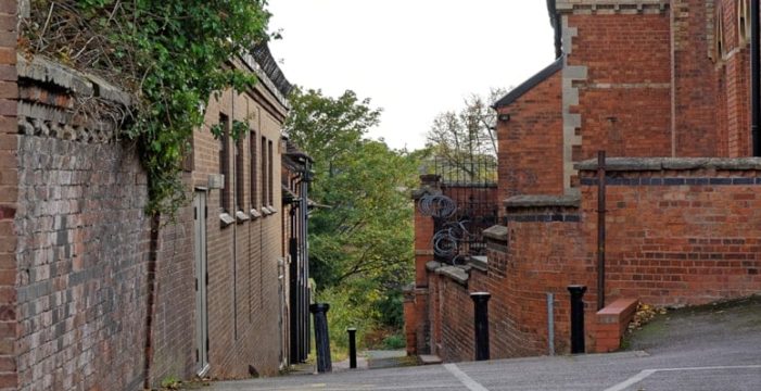 Yıllarca önce terk edilmişti şimdi herkes akın ediyor!..