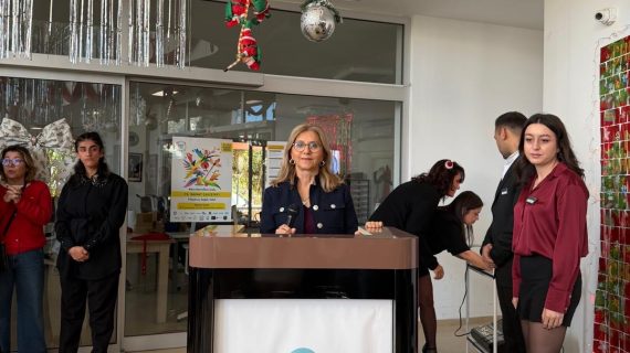 “Bodrum Sağlık Vakfı”, Gamze Çarmıklı İş ve Sanat Atölyeleri Binası’nda düzenlenen ve 29 yıldır geleneksel hale gelen “Yılbaşı Partisi” ile 2026 yılına birlikte, umutla ve neşeyle “merhaba” dedi. “Bodrum Sağlık Vakfı”, Gamze Çarmıklı İş ve Sanat Atölyeleri Binası’nda düzenlenen ve 29 yıldır geleneksel hale gelen “Yılbaşı Partisi” ile 2026 yılına birlikte, umutla ve neşeyle “merhaba” dedi.