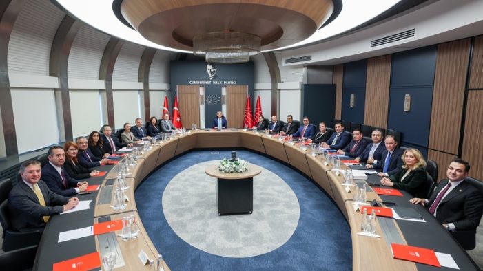 CHP Genel Başkanı Özgür Özel Merkez Yönetim Kurulu Toplantısına Başkanlık Etti