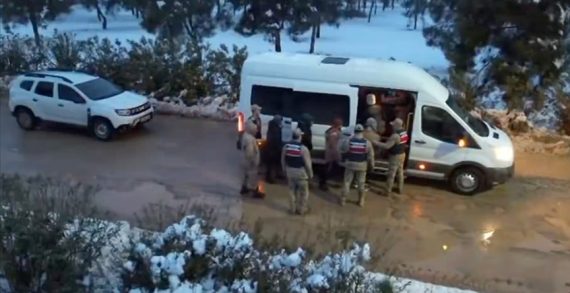 Jandarmanın 26 ildeki göçmen kaçakçılığı operasyonları kapsamında 59 şüpheli tutuklandı