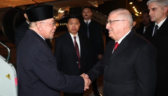 Bakan Güler Malezya Başbakanı Enver İbrahim’i karşıladı